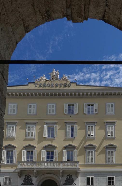 Tergesteo Palace Suite Τεργέστη Εξωτερικό φωτογραφία